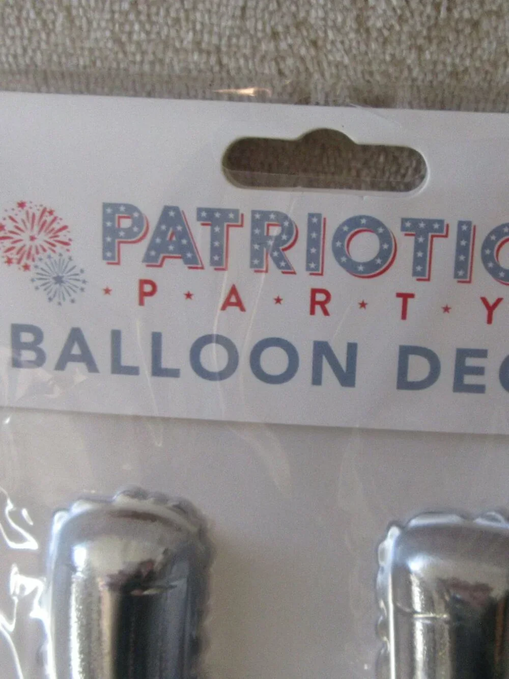 New USA patriotic 4th party decorations; streamers & silver 